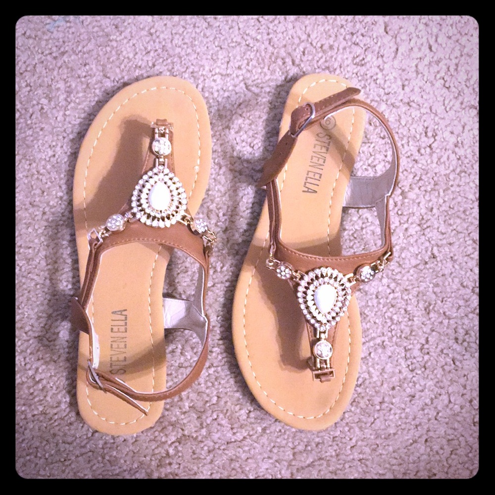 Steven Ella size 6 cognac sandals